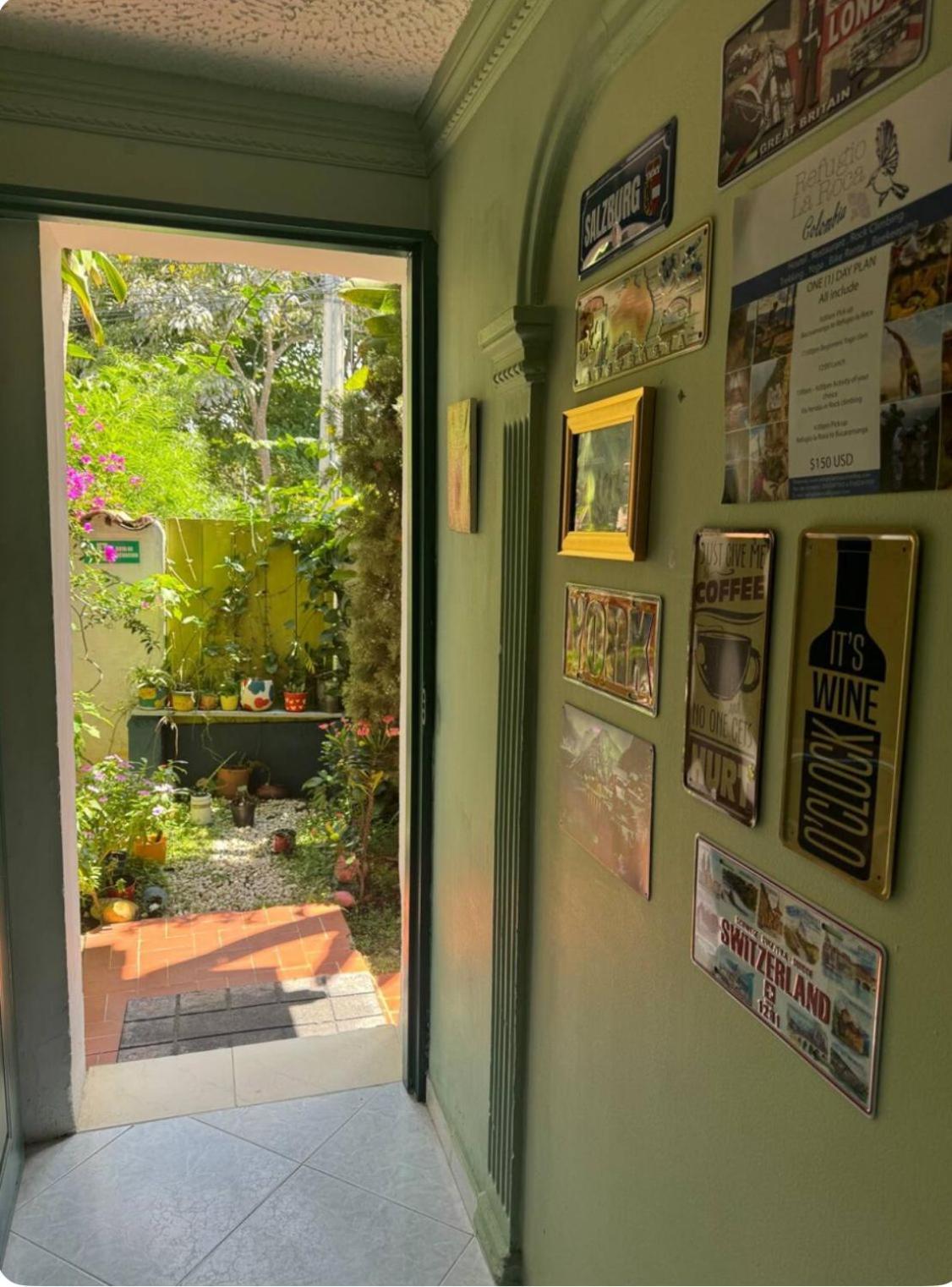 Tatami Hostel บูการามังกา ภายนอก รูปภาพ